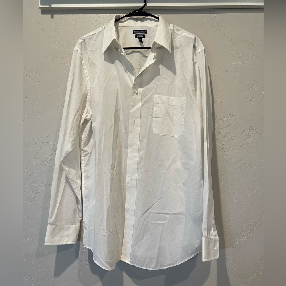 Croft & Barrow Men’s White Button Down Dress Shirt